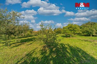 Nabízíme k prodeji pozemek o rozloze 615 m², situovaný v kli
