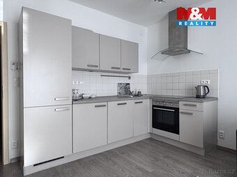 Nabízíme k prodeji velmi pěkný a moderní byt o dispozici 2+k