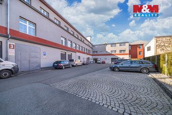 We offer for rent storage and office space in location