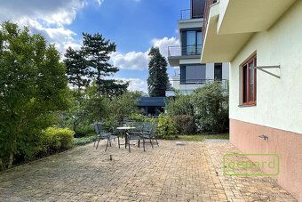 Looking for rent of luxury duplex apartment in quiet residential area of Prague's Vinohrady?