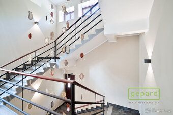 Looking for rent of luxury duplex apartment in quiet residential area of Prague's Vinohrady?