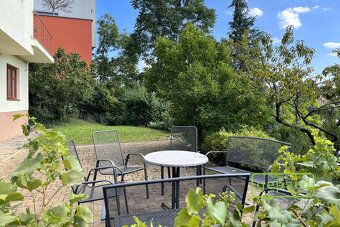 Looking for rent of luxury duplex apartment in quiet residential area of Prague's Vinohrady?