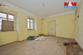 We offer for sale a unique property in a quiet part of the village