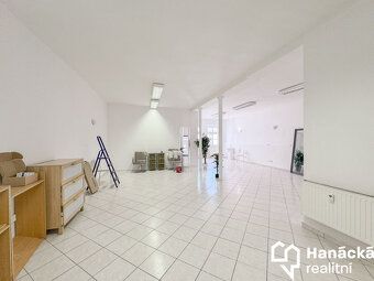 We offer for rent bright and spacious non-residential space of total area 85 m², located on…
