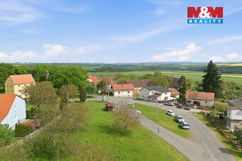 Prodej 1/4 podílu na pozemku o celkové výměře 8 048 m² (váš 