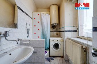 Sale of stone family house in the center of Oselce village (cadastral area O