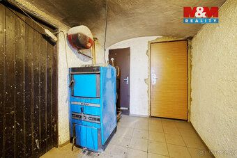 Sale of stone family house in the center of Oselce village (cadastral area O