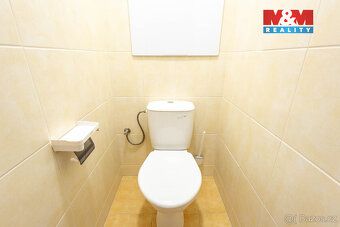Nabízíme k pronájmu prostorný byt 4+1 o užitné ploše 75 m², 