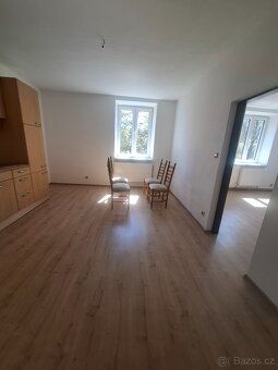 Pronájem bytu 2+1 o podlahové ploše 70 m2 v 1. patře bytovéh