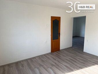 Nabízíme k prodeji prostorný rodinný dům o dispozici 6+2 v k