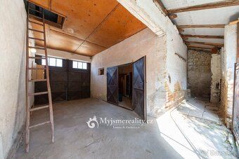Ref. No. JT25009 In the heart of the wine region we offer in exclusive representation for sale…