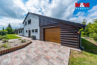 Exkluzivně nabízíme moderní RD o podlahové ploše 227,8 m², k