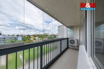 Nabízíme k prodeji prostorný byt 3+kk o velikosti 73 m² v ob