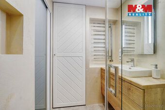 Nabízíme k pronájmu krásný moderní a prostorný byt 3+kk o ve