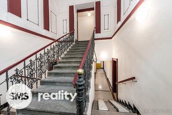 Nabízíme k pronájmu moderní byt o dispozici 2+kk a celkové p