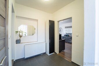 Looking for spacious renovated family house without need of further investment?