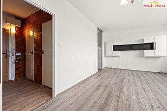 +popl. 6000, + provize RK, Zprostředkujeme Vám ve výhradním 