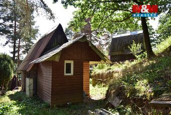 Ve výhradním zastoupení nabízíme k prodeji chatu s platným s