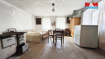 We offer a spacious family house with 5 bedrooms + kitchen area and usable area of 140 sqm.