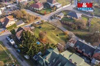 Nabízíme k prodeji atraktivní stavební pozemek o výměře 1043