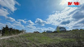 We offer for sale six building plots in the sought-after location of Beroun Nad Máchovnou.