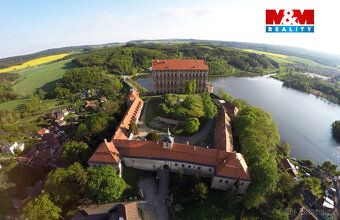 Nabízíme k prodeji pozemek o rozloze 4187 m² v katastrálním 