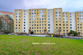 Exkluzivně nabízíme k podnájmu prostorný byt 3+1 s lodžií o 