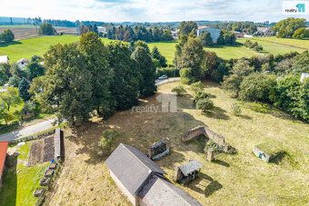 Looking for your new home in Vysočina? In the village of Ovesna Lhota we offer four…