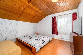 In exclusive representation of our client we offer for sale an exceptional family house in…