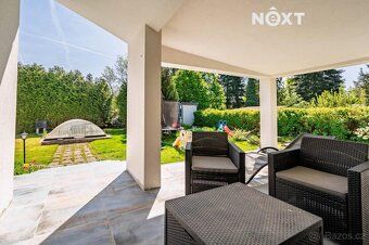 In exclusive representation of our client we offer for sale an exceptional family house in…