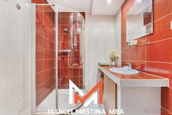 RESERVATION I offer for sale a spacious family house in the village of Bor