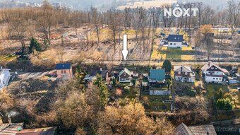 We offer for sale a two-story brick cottage in the picturesque village of Lede