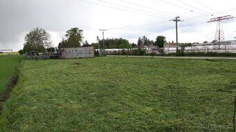 Dobrý den prodám suchou zděnou garáž zastavěná plocha 25m2 a