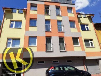 We offer for rent an uncovered parking space of 14 m² in the courtyard of an apartment house…