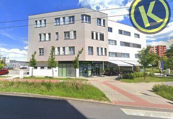 We offer ground-floor commercial premises of 72 sqm and 40 sqm in size, suitable for retail…