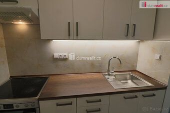 +popl. 3580, Poplatky nezahrnují spotřebu elektřiny, přepisu