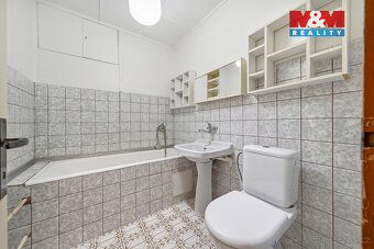 We offer for sale a family house with garage and garden in a quiet part of Šumperk.