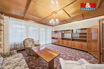 We offer for sale a family house with garage and garden in a quiet part of Šumperk.