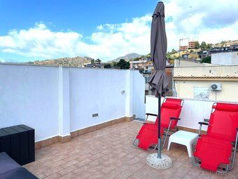 Home office on Sicily! ☀️ We offer you the opportunity to try what it's like to live on…