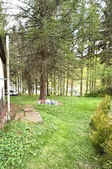 We offer for rent an original mountain cottage in a beautiful location
