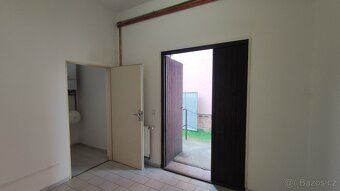 Ref #27020 For sale spacious commercial property of total approx.