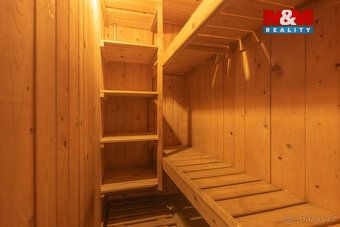 Nabízíme podsklepenou zděnou chatu 3+1 v obci Všemina, situo