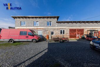 Nabízíme k prodeji prostorný stavební pozemek o celkové výmě