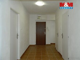 Nabízíme k prodeji byt o dispozici 4+1 o užitné ploše 108 m²