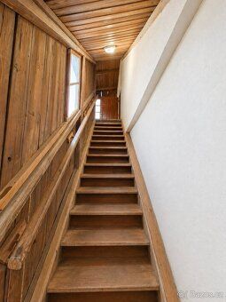 Nabízíme k pronájmu prostorný byt o velikosti cca 150 m² s v