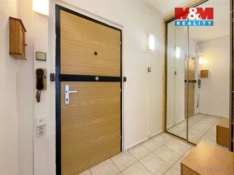 For sale spacious 3BR apartment of usable area 69 sqm in quiet part of Prague 5