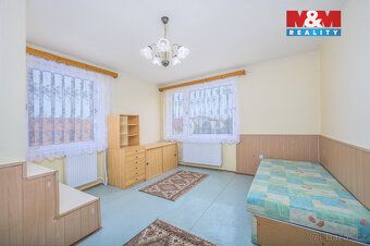 Nabízíme k prodeji prostorný rodinný dům v obci Kluky u Čásl