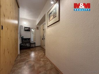 Nabízíme ke koupi prostorný byt 3+1 v žádané a klidné části 