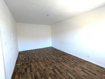 Nabízíme k pronájmu byt o dispozici 3+1 s balkónem a výměře 