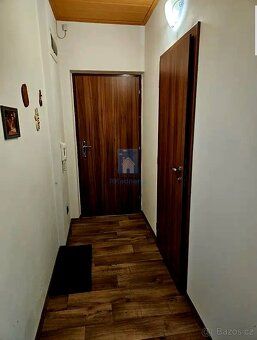 Nabízíme k pronájmu zrekonstruovaný a zařízený byt o dispozi